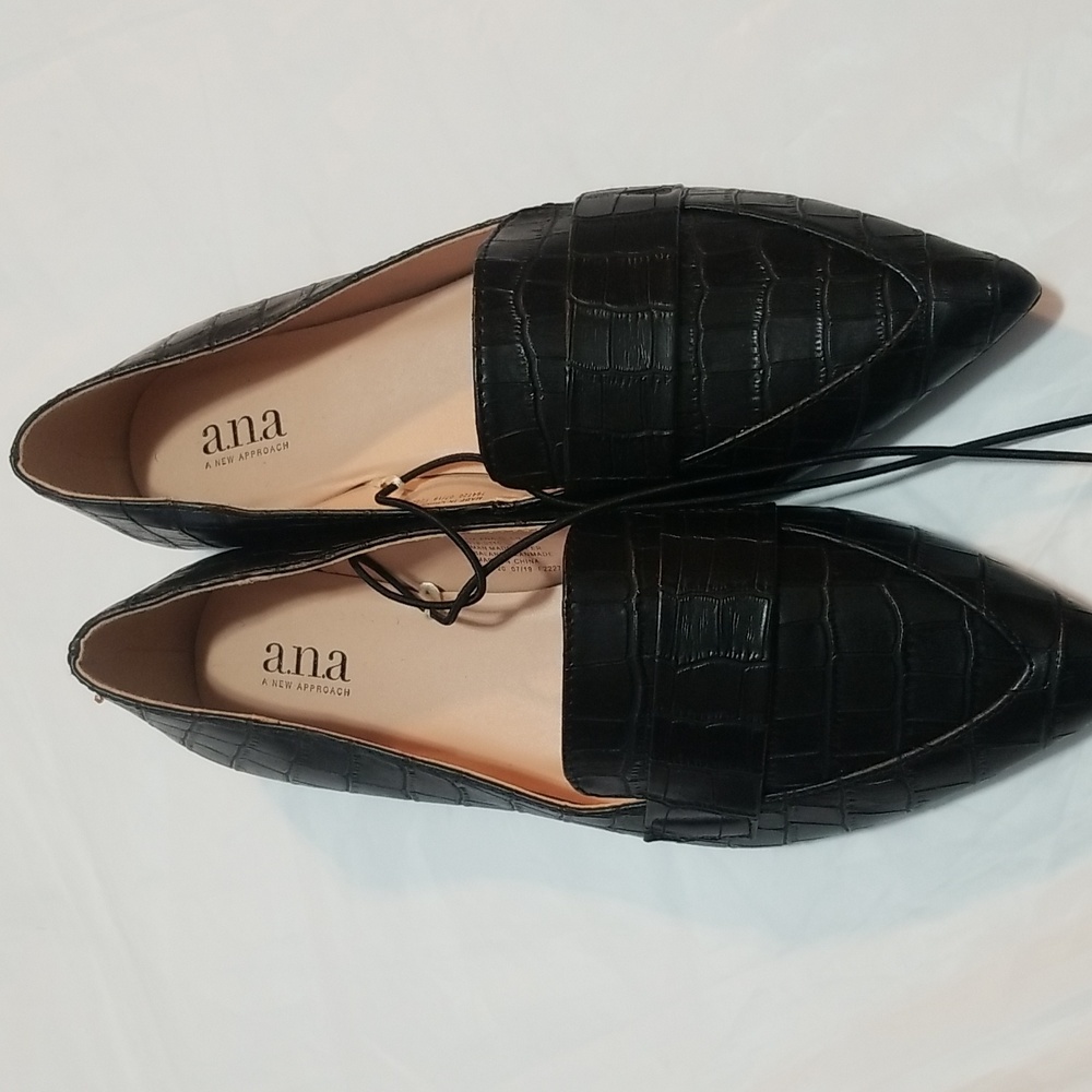 a.n.a New Black Croc Pattern Flats size 7.5